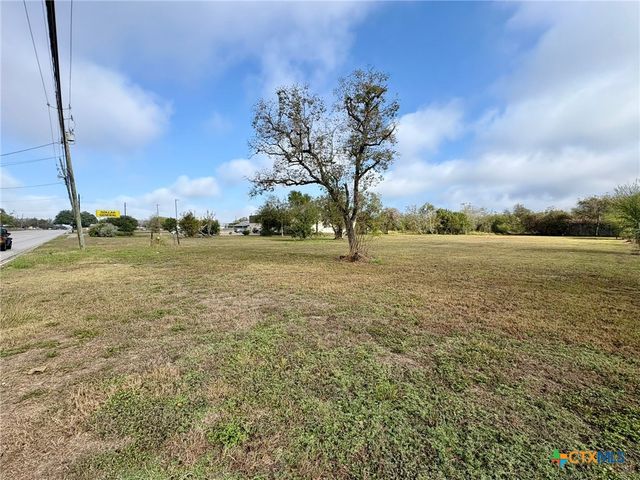 2112 S Laurent Street, Victoria, TX 77901