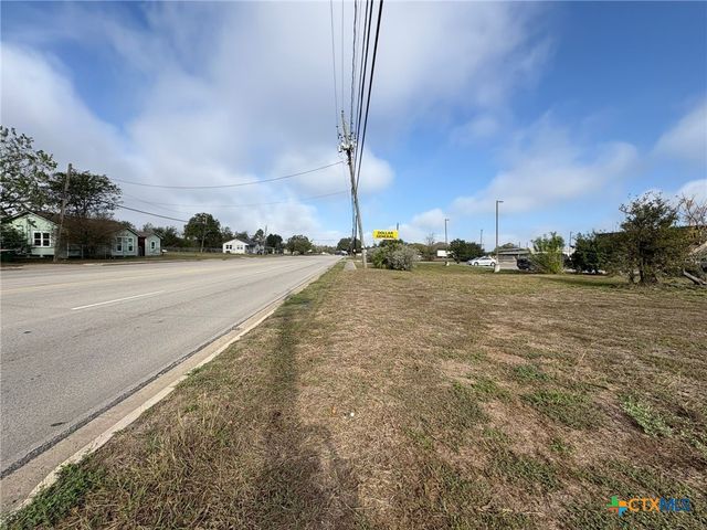 2112 S Laurent Street, Victoria, TX 77901