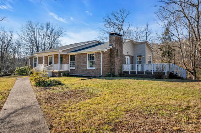 1613 Harpeth Xing, Ashland City, TN 37015