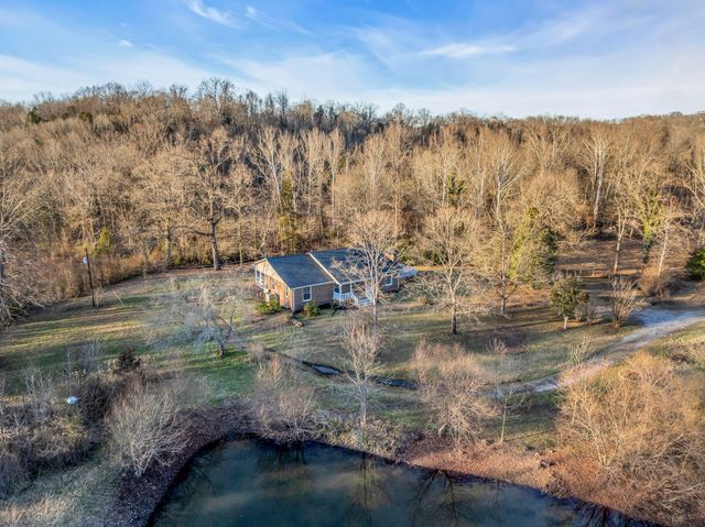 1613 Harpeth Xing, Ashland City, TN 37015