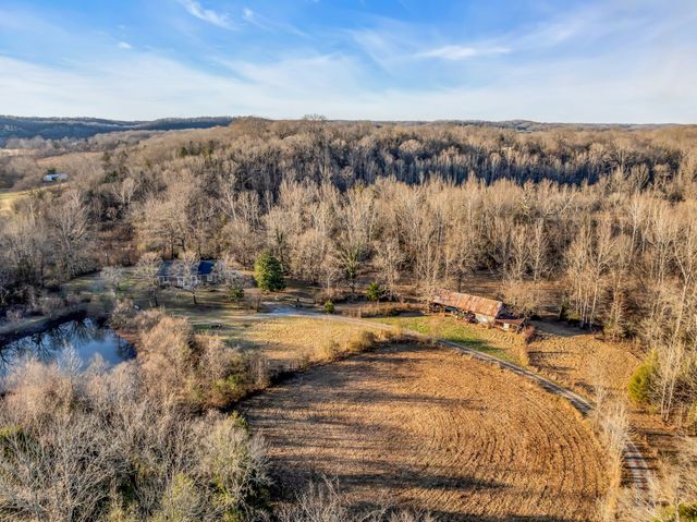 1613 Harpeth Xing, Ashland City, TN 37015