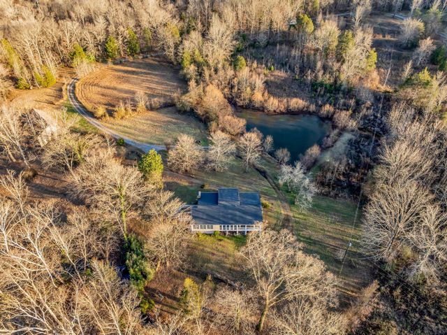 1613 Harpeth Xing, Ashland City, TN 37015