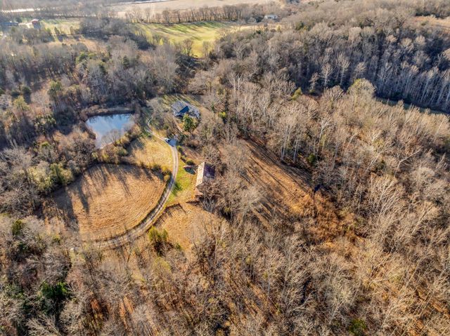 1613 Harpeth Xing, Ashland City, TN 37015