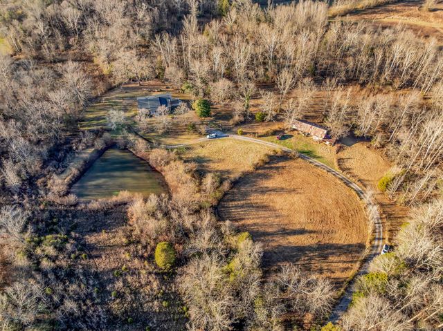 1613 Harpeth Xing, Ashland City, TN 37015