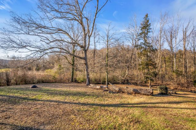 1613 Harpeth Xing, Ashland City, TN 37015