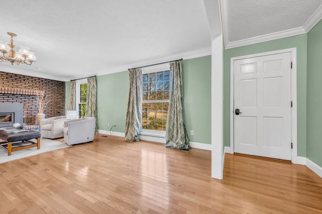 1613 Harpeth Xing, Ashland City, TN 37015