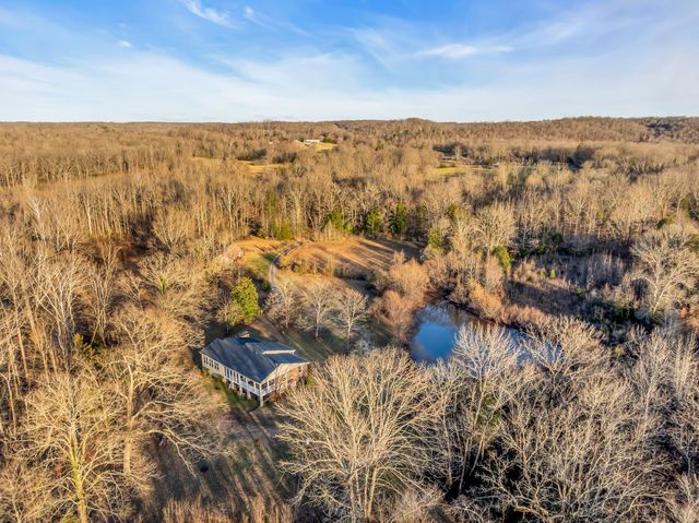 1613 Harpeth Xing, Ashland City, TN 37015