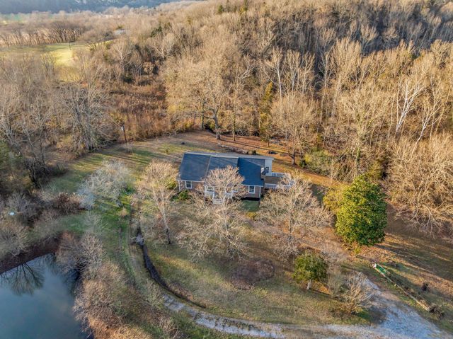 1613 Harpeth Xing, Ashland City, TN 37015