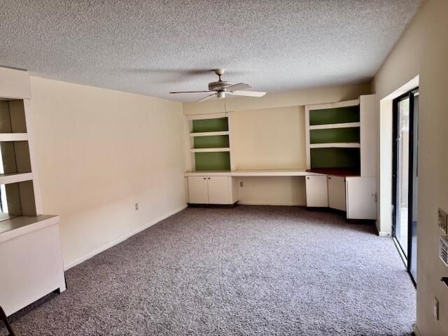 217 Live Oak Lane, Boynton Beach, FL 33436