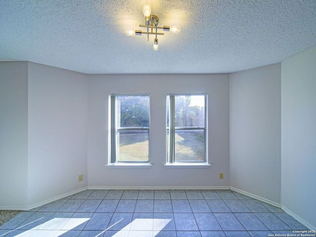8414 Park Olympia, Universal City, TX 78148
