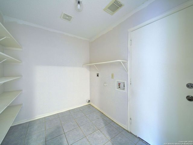 8414 Park Olympia, Universal City, TX 78148
