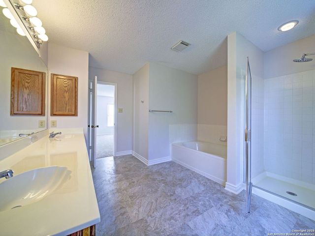 8414 Park Olympia, Universal City, TX 78148