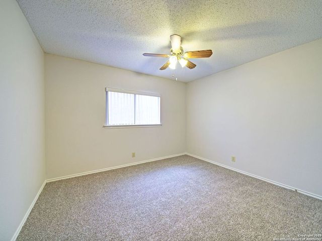 8414 Park Olympia, Universal City, TX 78148
