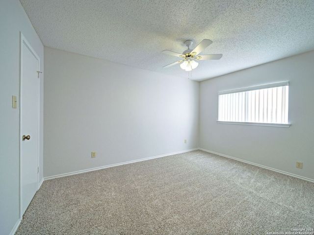 8414 Park Olympia, Universal City, TX 78148