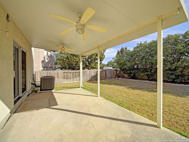 8414 Park Olympia, Universal City, TX 78148