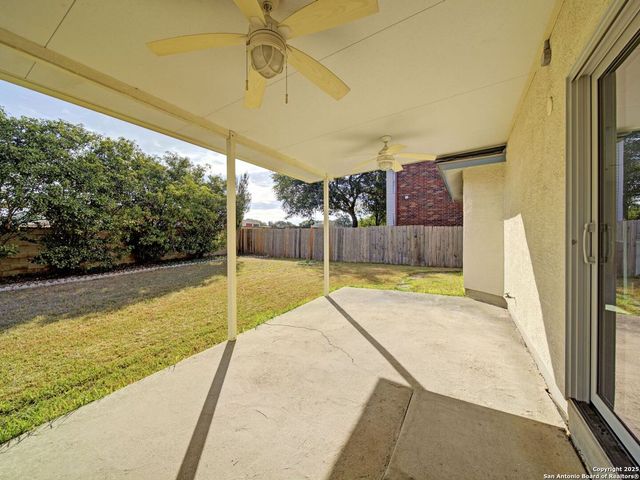 8414 Park Olympia, Universal City, TX 78148
