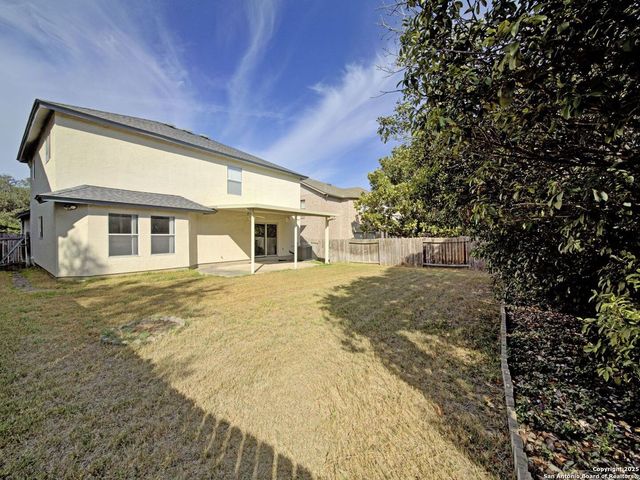 8414 Park Olympia, Universal City, TX 78148