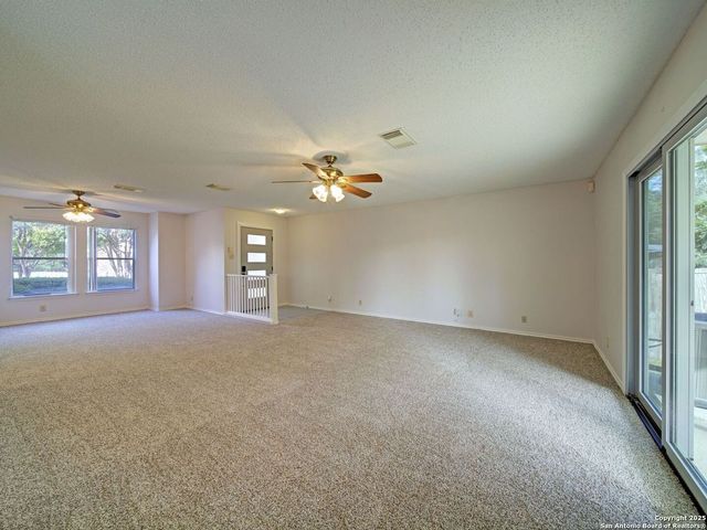 8414 Park Olympia, Universal City, TX 78148