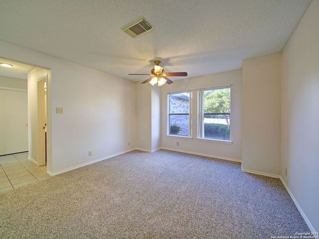 8414 Park Olympia, Universal City, TX 78148