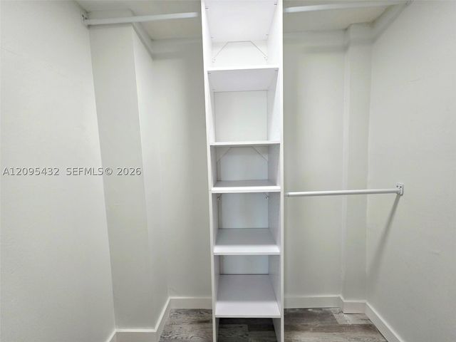 108 Royal Park Dr 2H, Oakland Park, FL 33309