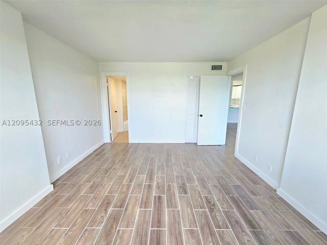 108 Royal Park Dr 2H, Oakland Park, FL 33309