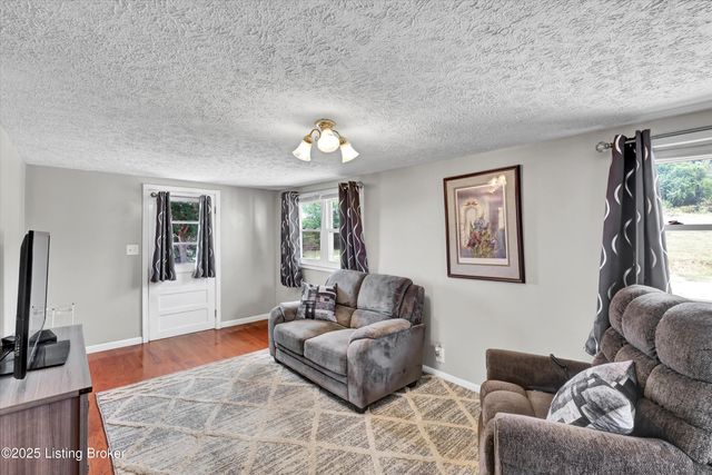 4188 Old Bloomfield Rd, Bardstown, KY 40004