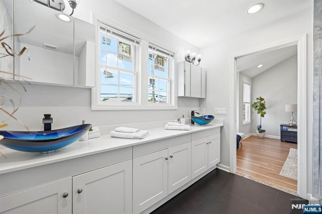 77 Chestnut Street, Lodi, NJ 07644
