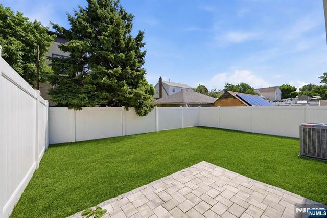 77 Chestnut Street, Lodi, NJ 07644