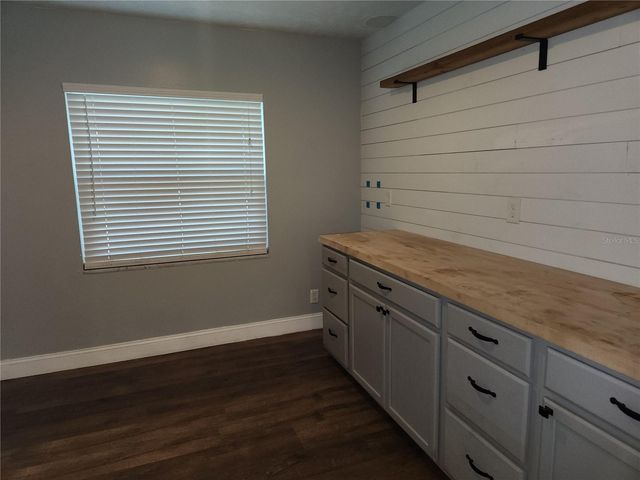 820 CRENSHAW LAKE ROAD, Lutz, FL 33548