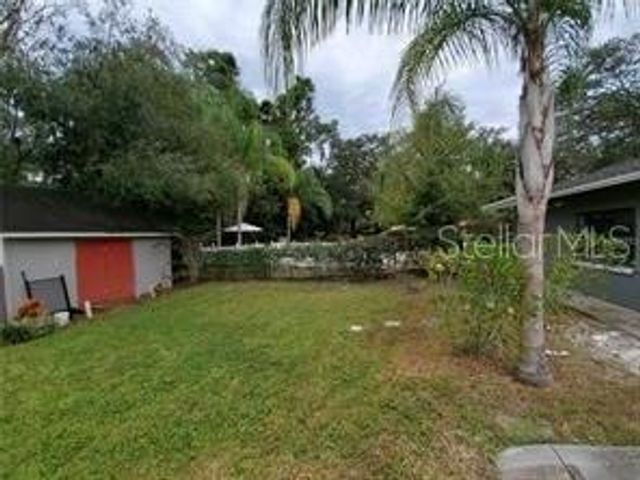 820 CRENSHAW LAKE ROAD, Lutz, FL 33548