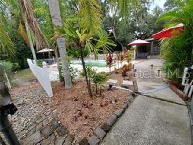 820 CRENSHAW LAKE ROAD, Lutz, FL 33548