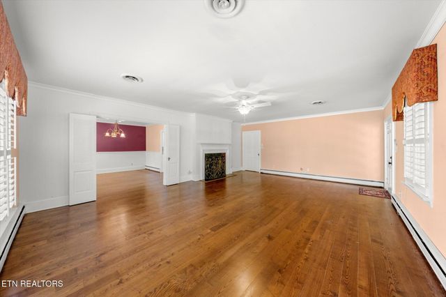 1670 Oak St, Morristown, TN 37813