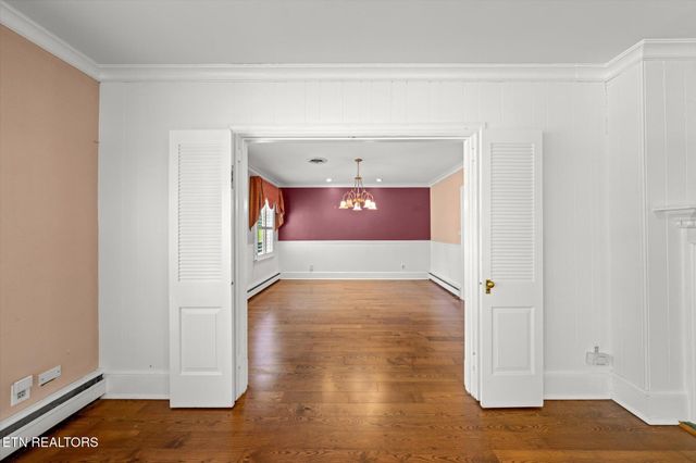 1670 Oak St, Morristown, TN 37813