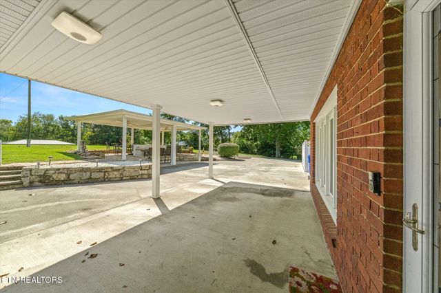 1670 Oak St, Morristown, TN 37813