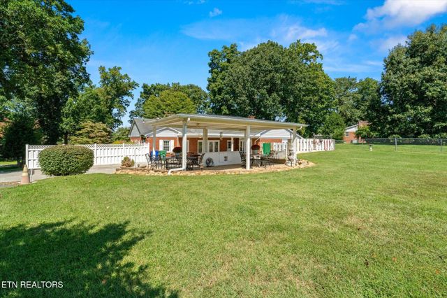 1670 Oak St, Morristown, TN 37813