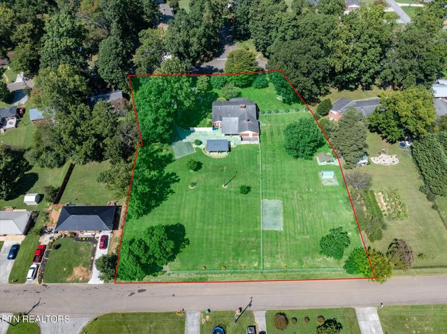 1670 Oak St, Morristown, TN 37813