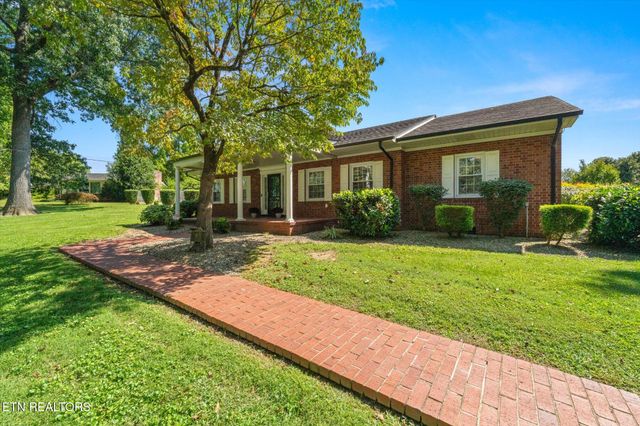 1670 Oak St, Morristown, TN 37813