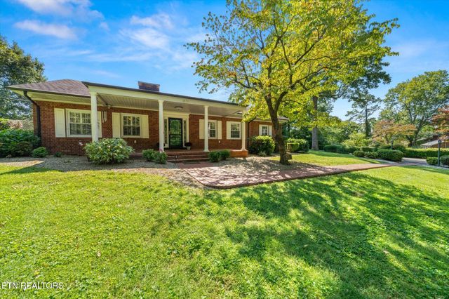 1670 Oak St, Morristown, TN 37813