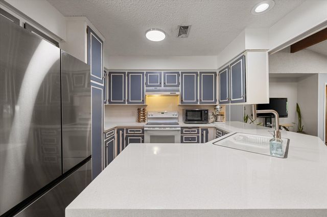 7636 Blue Carriage Lane, Fort Worth, TX 76120