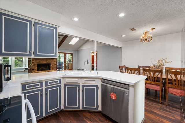 7636 Blue Carriage Lane, Fort Worth, TX 76120