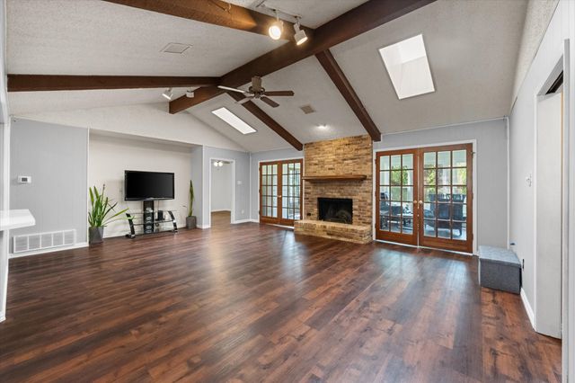 7636 Blue Carriage Lane, Fort Worth, TX 76120