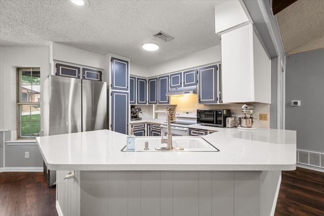 7636 Blue Carriage Lane, Fort Worth, TX 76120