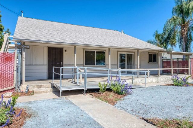 2146 W Dudley, Fresno, CA 93728