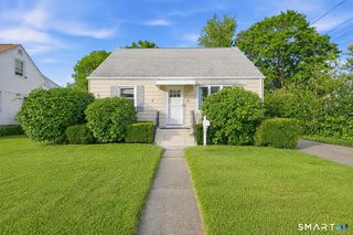 91 Bertrose Avenue, Milford, CT 06460