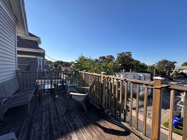 9 Greylock Rd 2, Boston, MA 02134