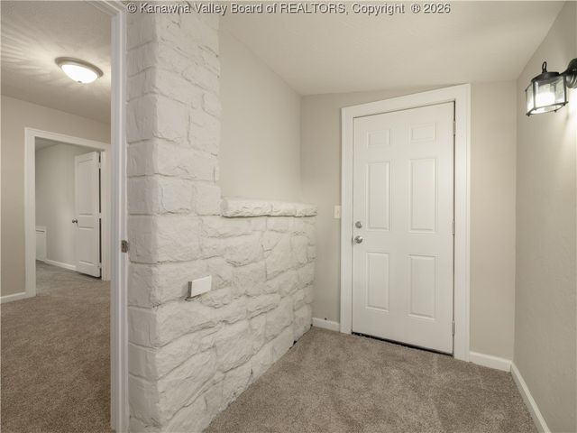 1102 Rosalie Drive, Charleston, WV 25302