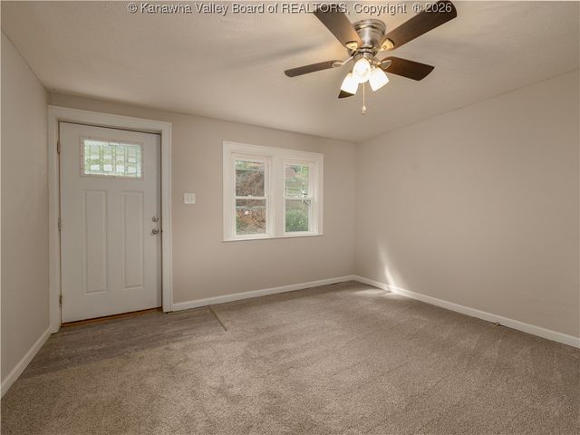 1102 Rosalie Drive, Charleston, WV 25302