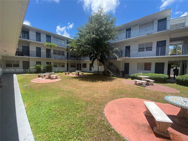 13700 NE 6th Avenue 305, North Miami, FL 33161