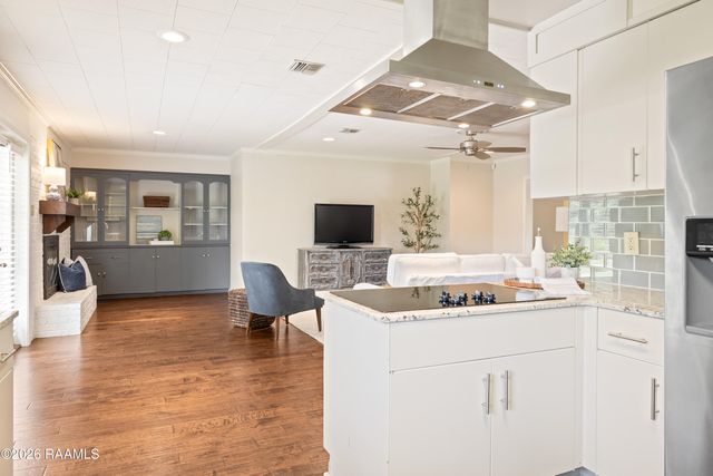 101 S Arlington Drive, Lafayette, LA 70503