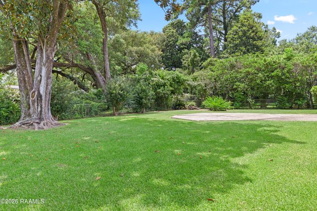 101 S Arlington Drive, Lafayette, LA 70503